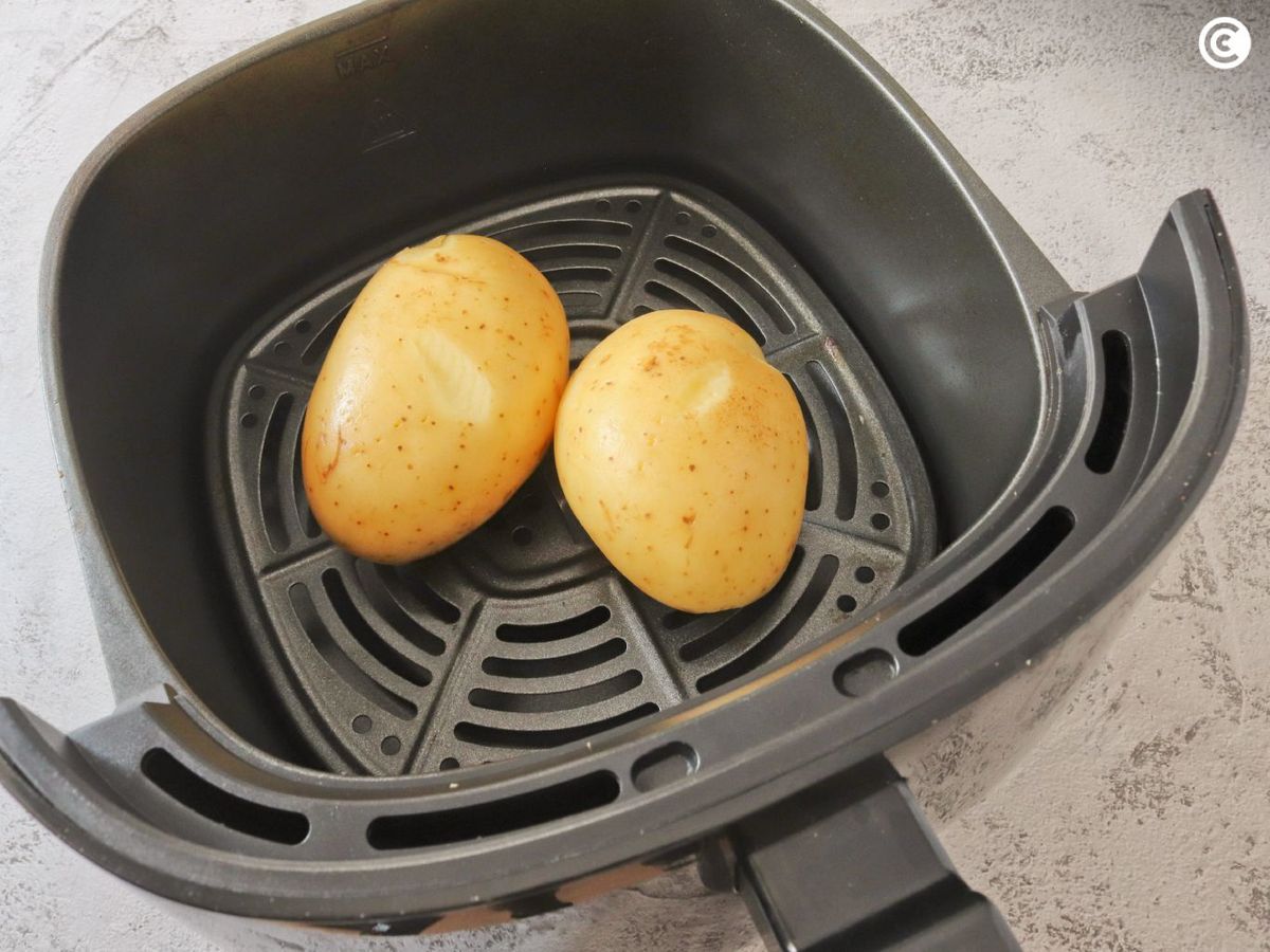 Patatas en la freidora de aire