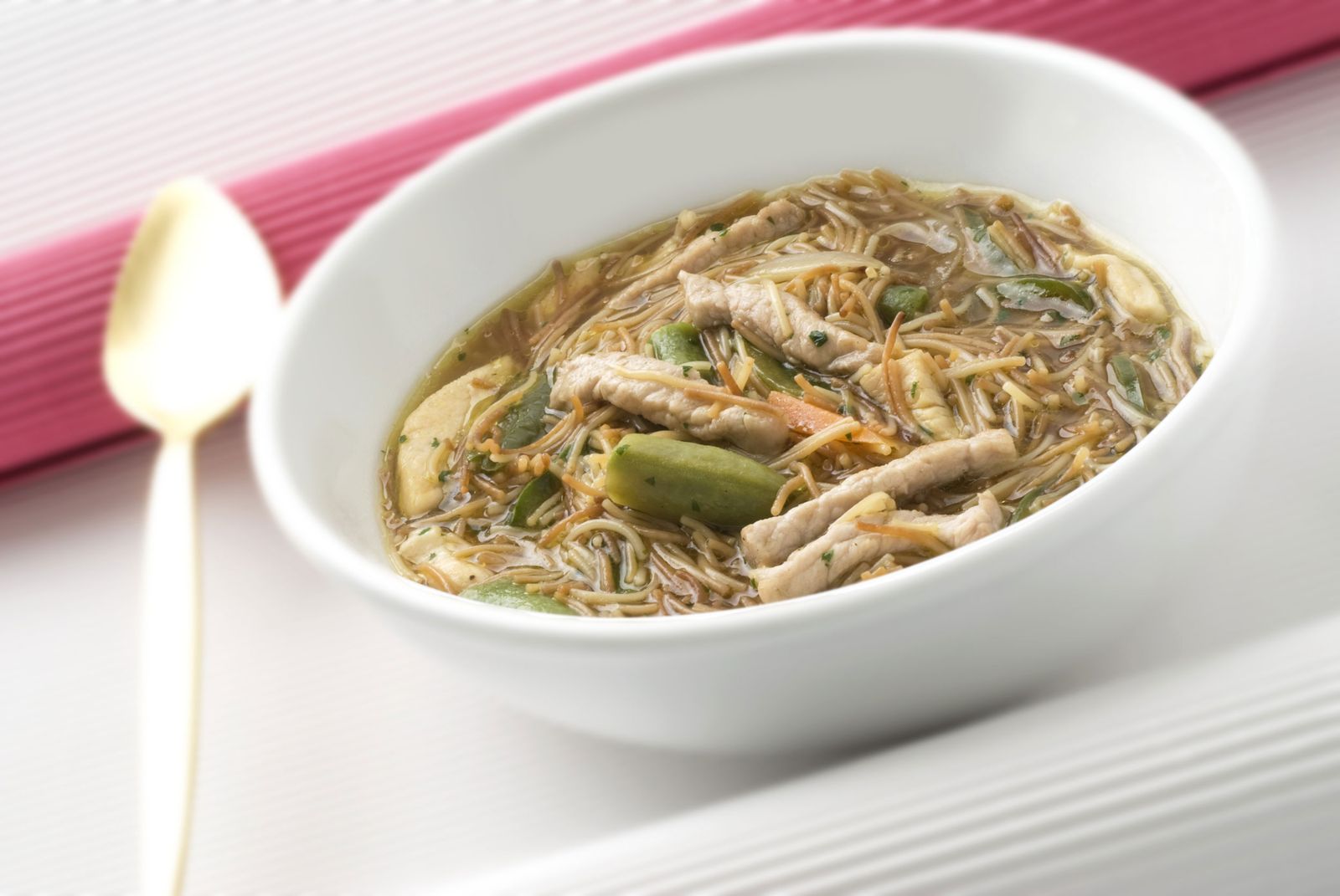 Fideos caldosos