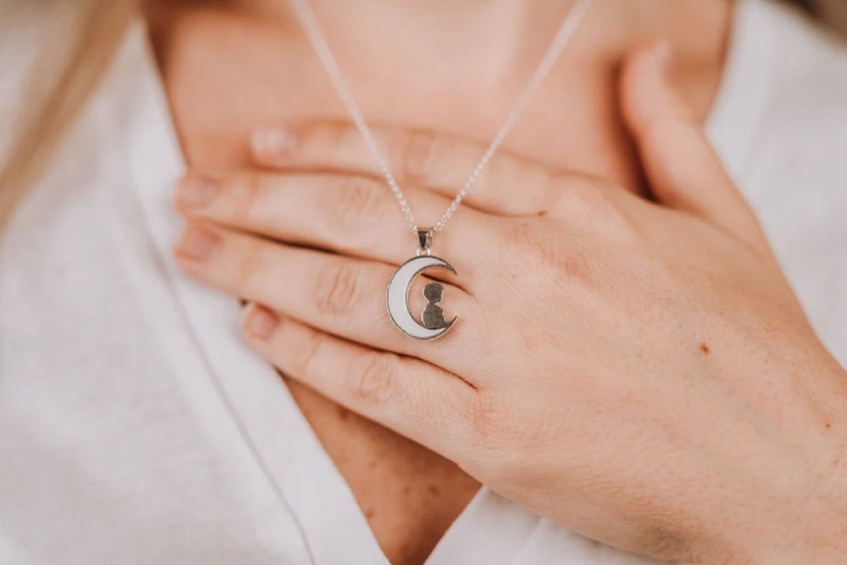 Colgante realizado con leche materna