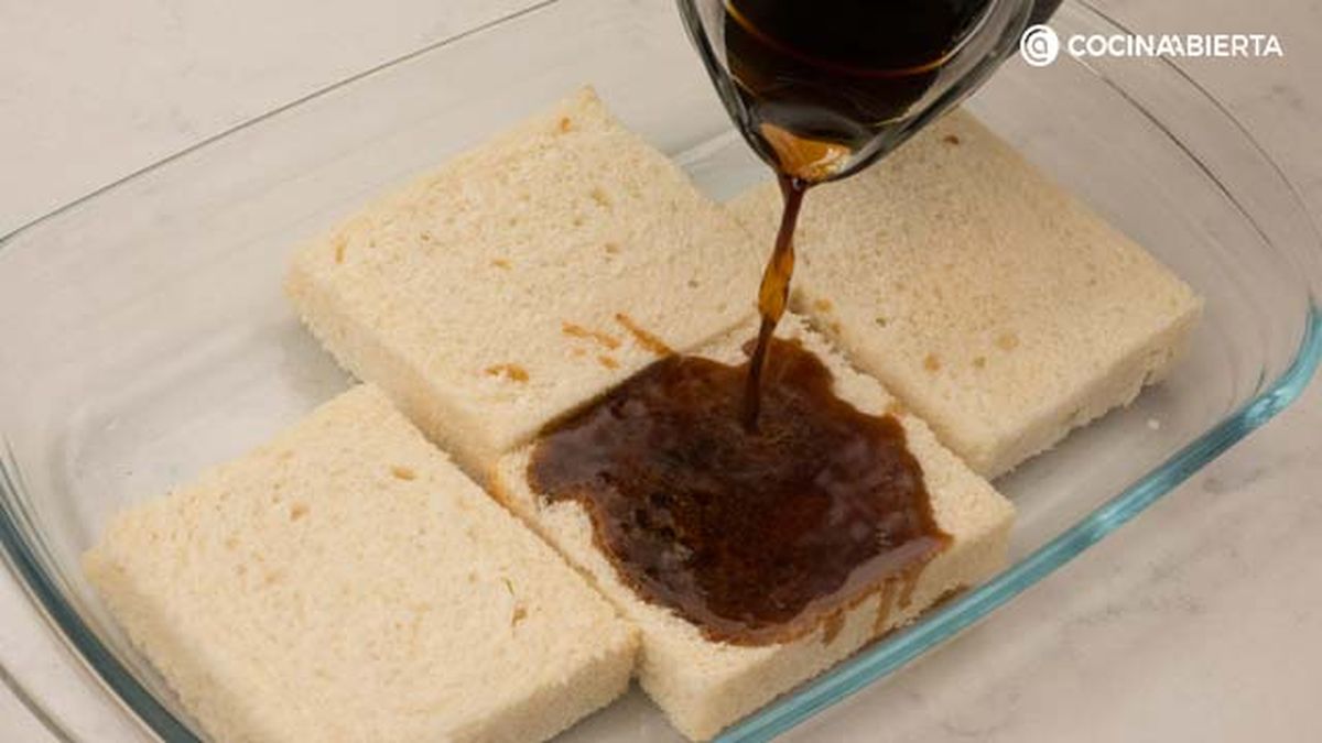 Torrija al vino dulce con salsa de regaliz   Paso 3