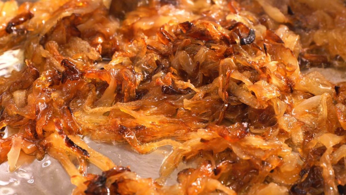 hamburguesa con queso de cabra y cebolla caramelizada  paso 1