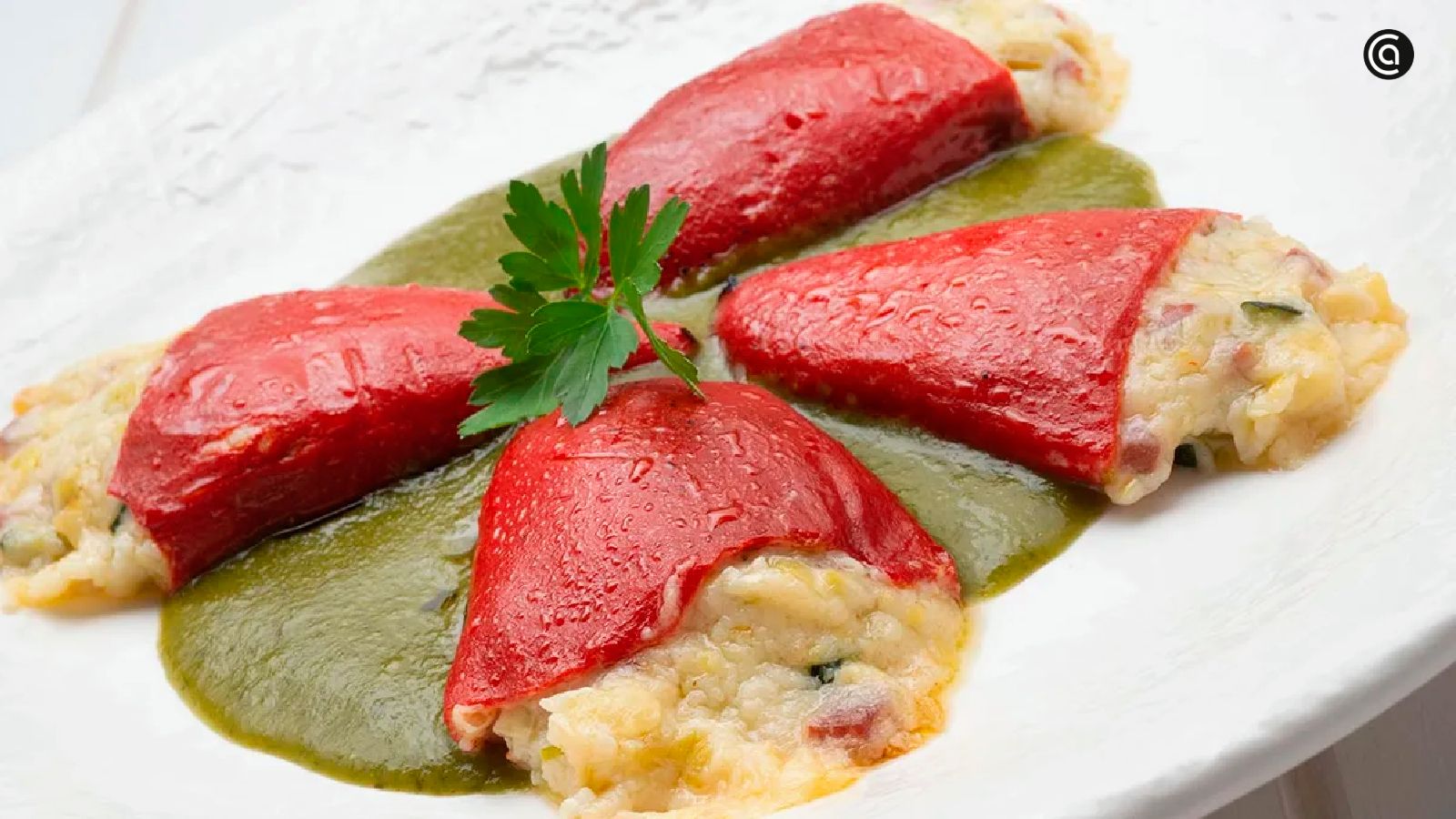 13 recetas de pimientos rellenos - Pimientos rellenos de cabalacín, jamón y queso