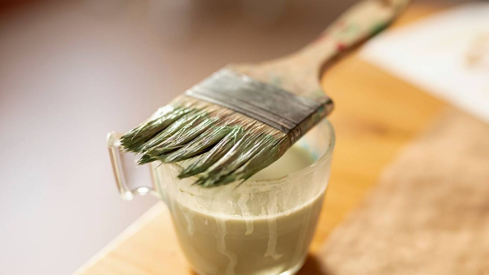 Las pinturas ecológicas son aquellas formuladas con ingredientes de origen natural.