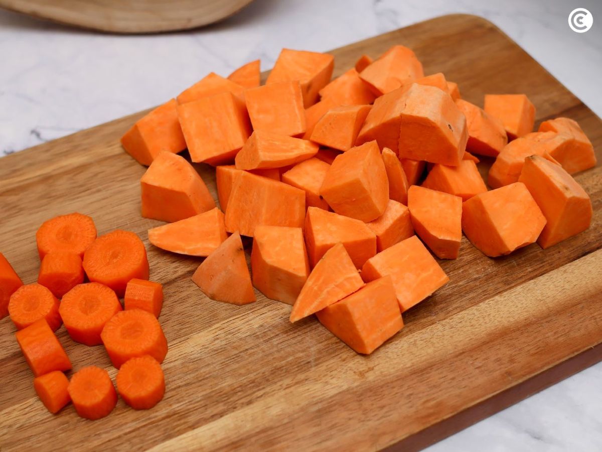 Boniato y zanahoria en dados para preparar en crema