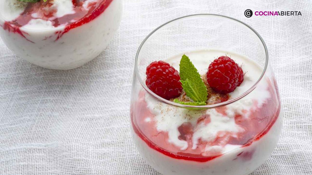Arroz con leche vegano, un postre cremoso, sin lácteos y fácil de hacer