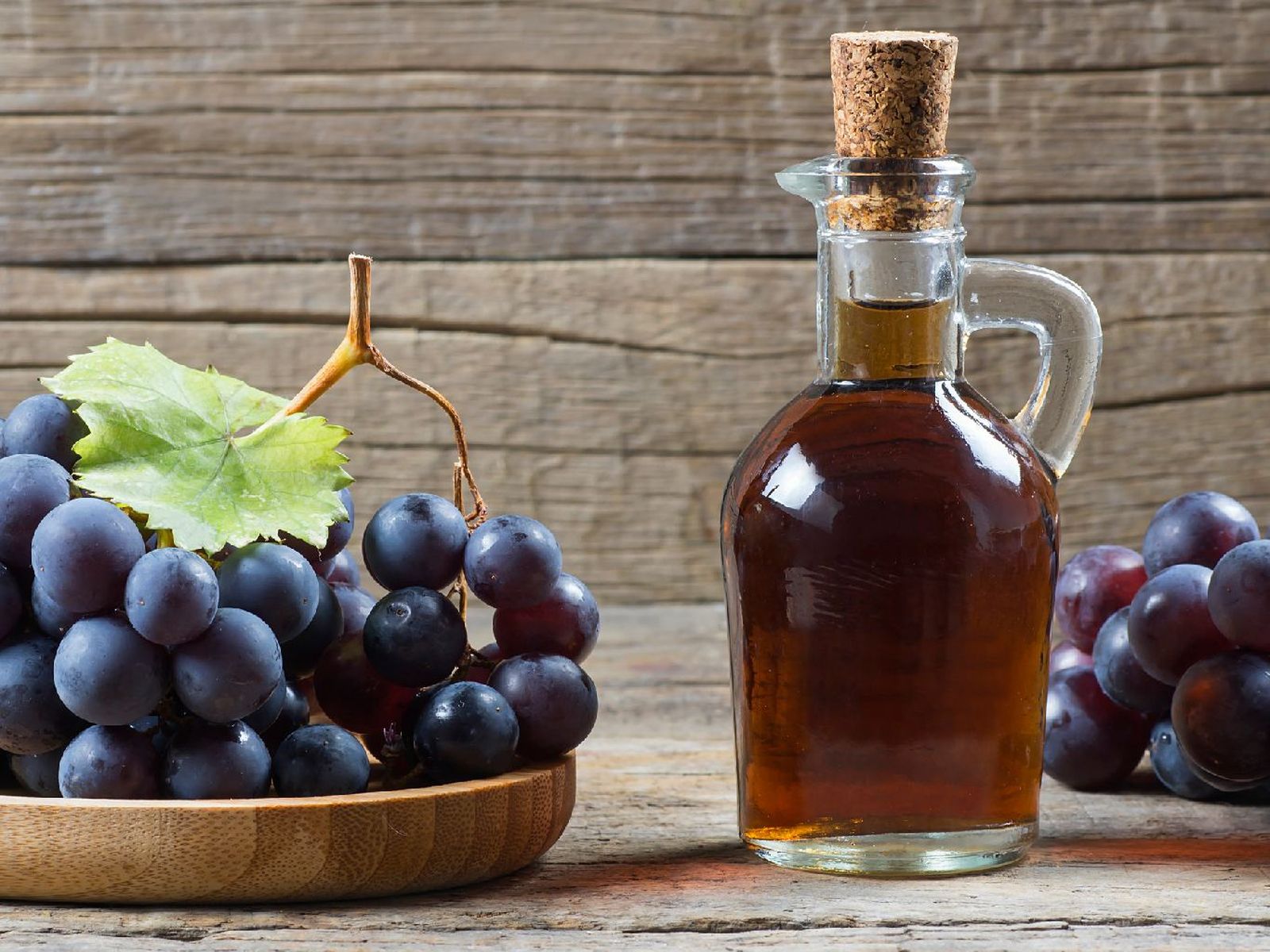 La uva también se convierte en vinagre, con distintas variedades según el tipo de fruta y maduración La uva también se convierte en vinagre, con distintas variedades según el tipo de fruta y maduración
