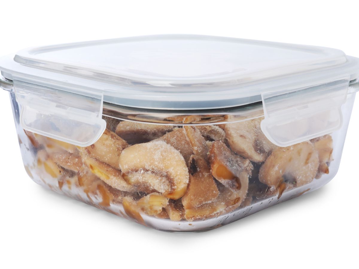 Setas laminadas congeladas, una forma práctica de conservarlas durante meses.