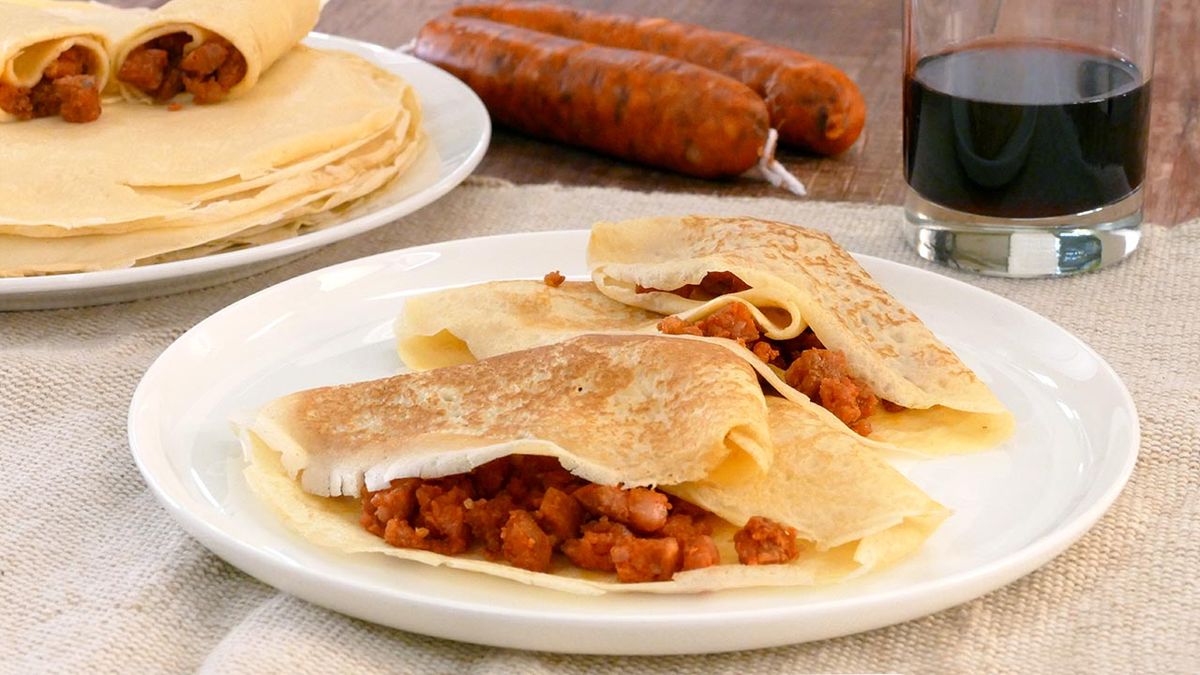 Filloas gallegas con chorizo
