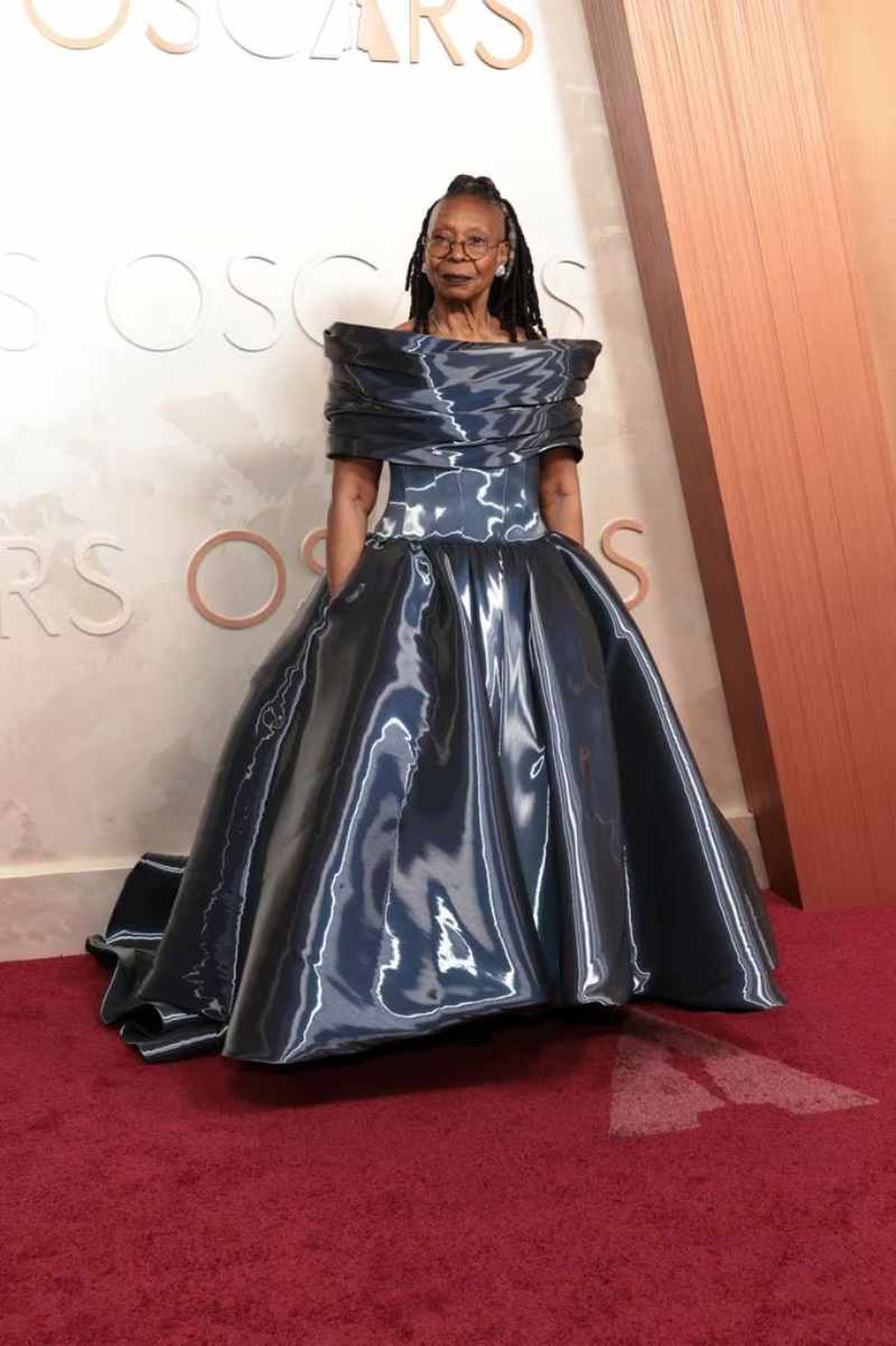 Whoopi Goldberg en la alfombra roja de los Premios Oscar 2025