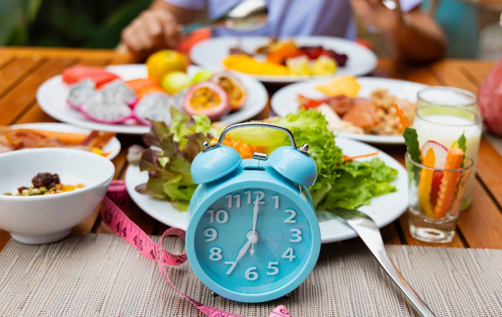 Cenar 2 horas antes de acostarse en el consejo de los nutricionistas