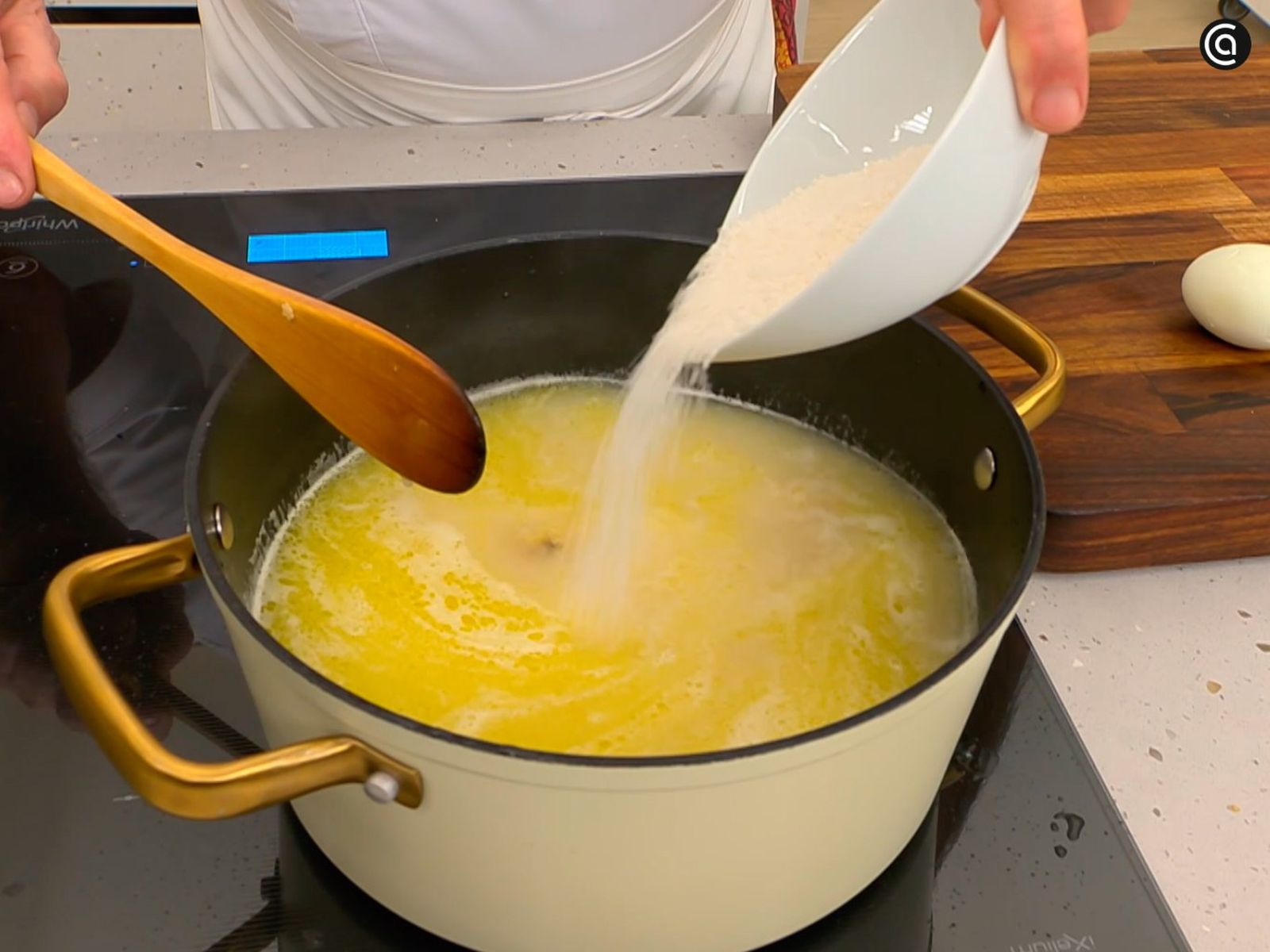 Incorpora las estrellitas y la tapioca