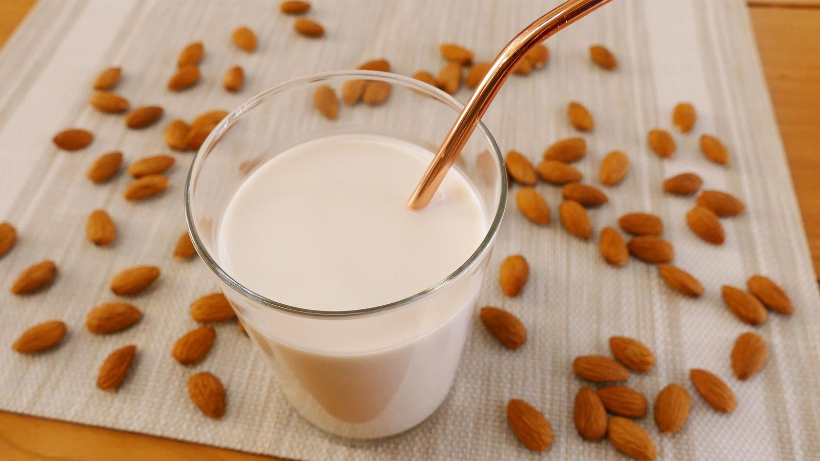 Leche de almendras sin azúcar
