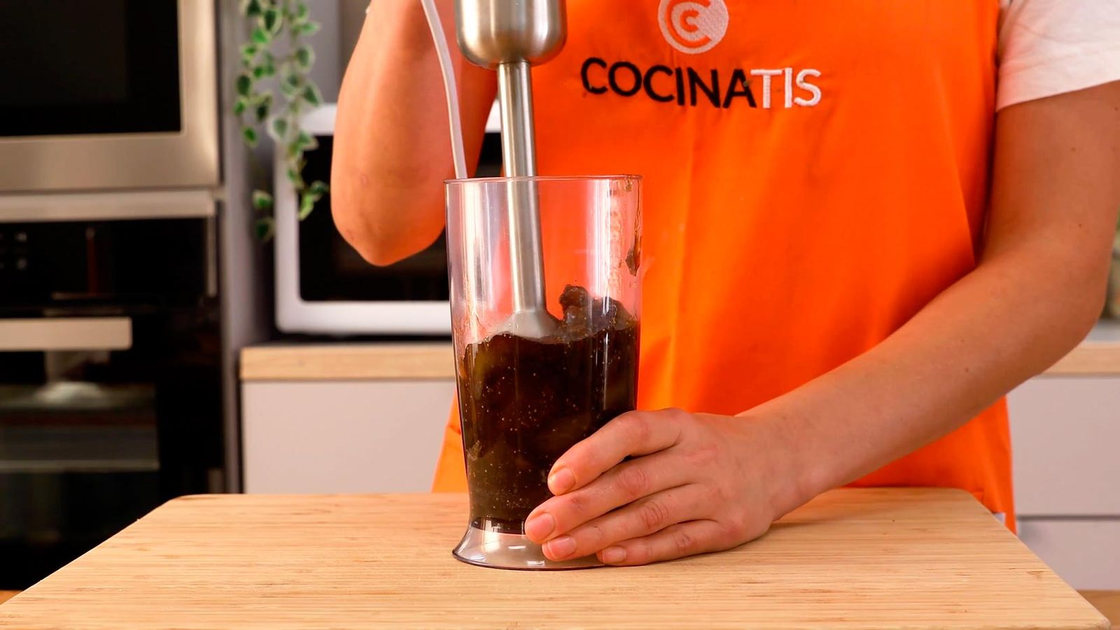 Pasa la mezcla con una batidora Receta de mermelada de higos verdes paso 4