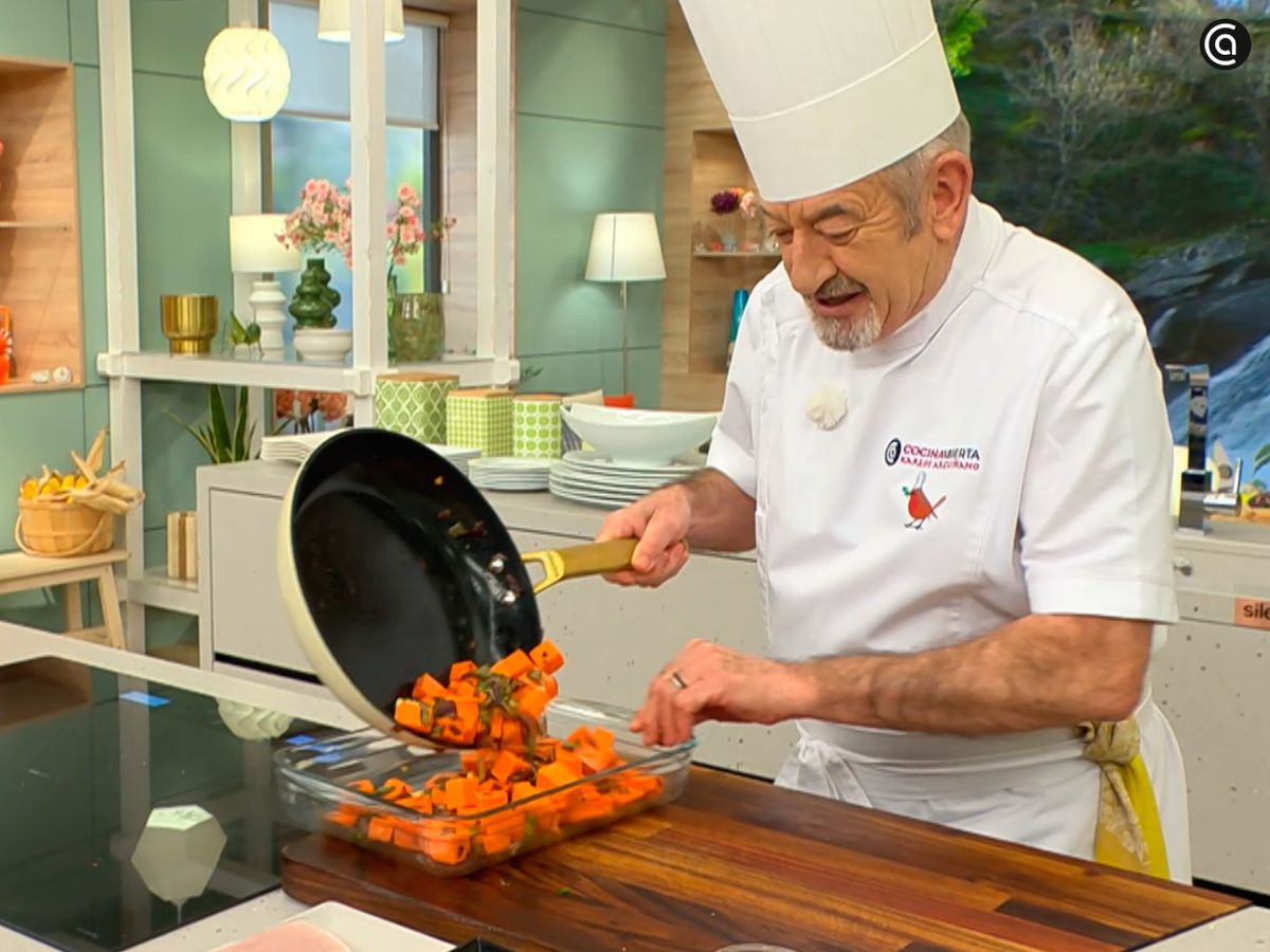 Coloca las hortalizas en una fuente apta para horno y hornéalas