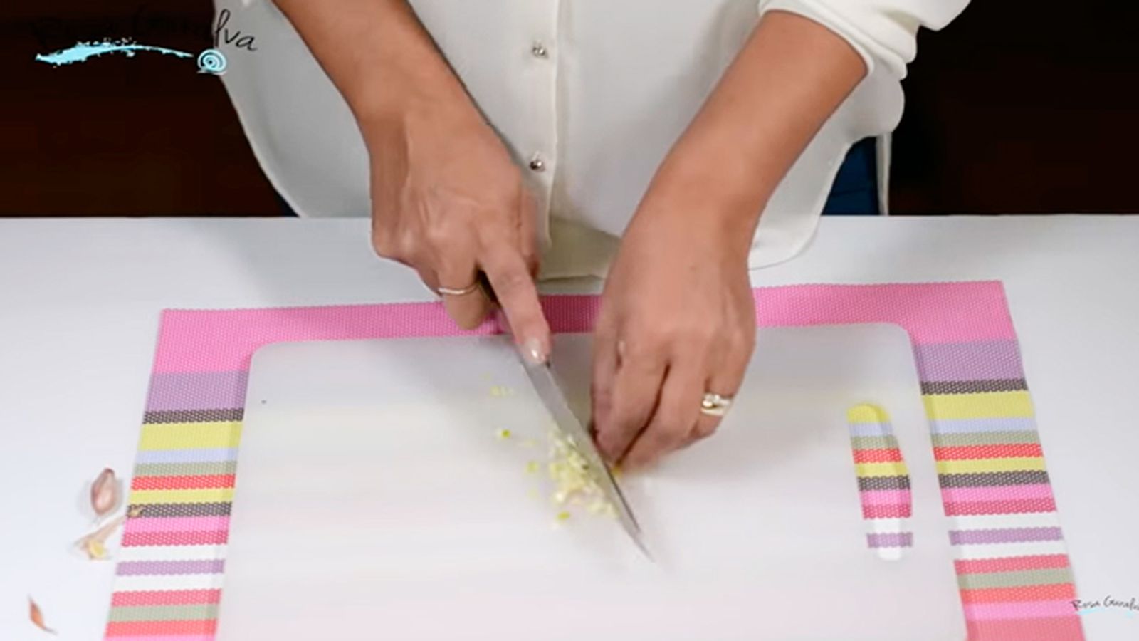 diez formas usar limon para limpiar la casa quita olor ajo manos