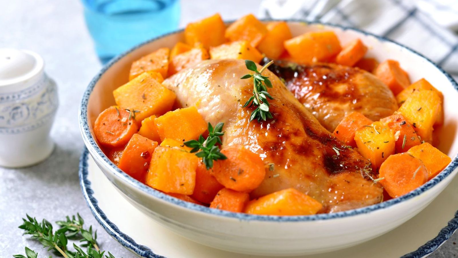 Plato de pollo con zanahoria y calabaza (batch cooking) Plato de pollo con zanahoria y calabaza (batch cooking)