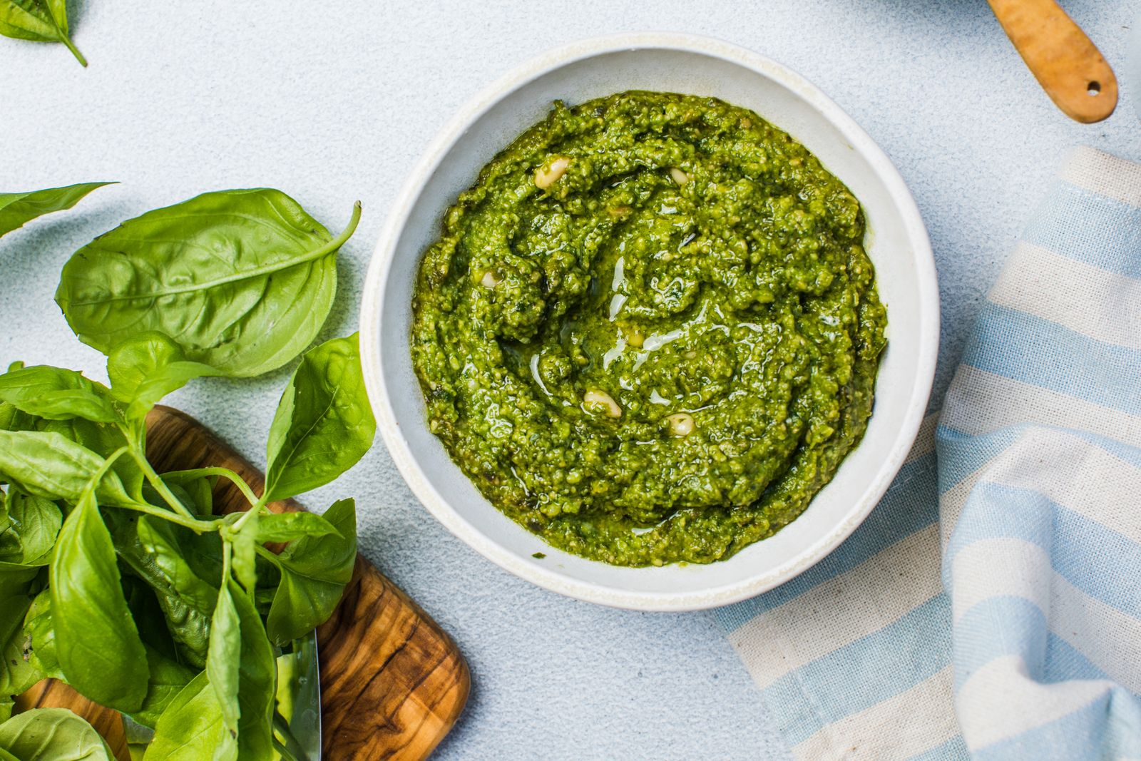 Este es el truco para que el pesto no quede amargo