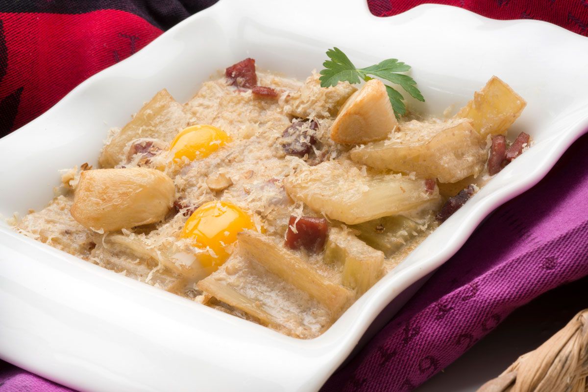 5320 Cardo con salsa de nueces y huevos de codorniz (705) xl