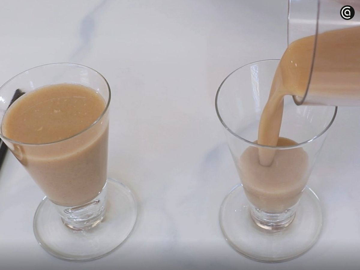 La leche de avena puede disfrutarse fría o a temperatura ambiente