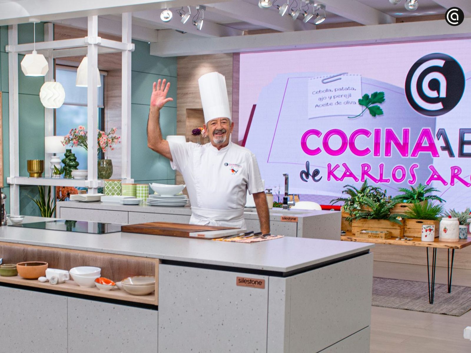 Karlos Arguiñano dedicará los viernes a elaborar recetas sugeridas por la audiencia Karlos Arguiñano dedicará los viernes a elaborar recetas sugeridas por la audiencia