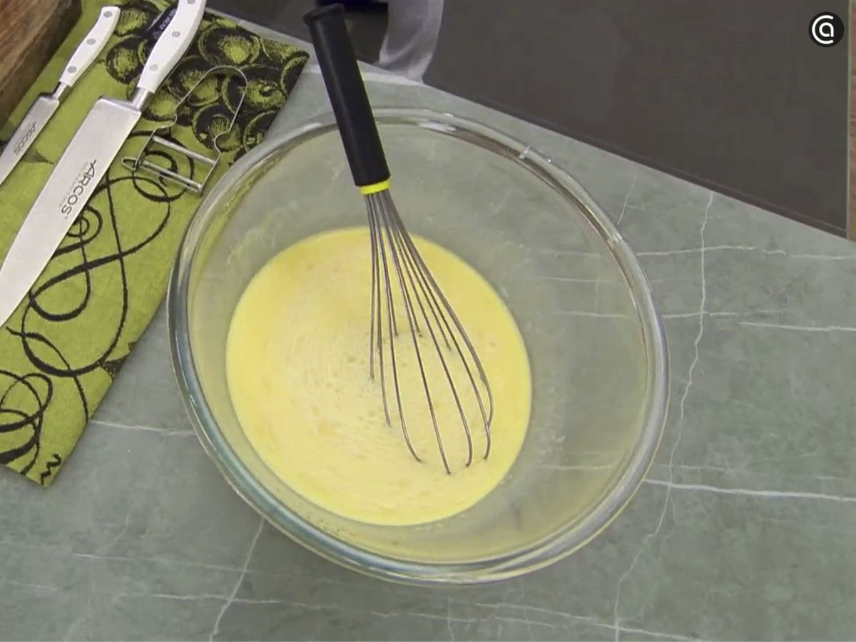 Prepara la crema del flan