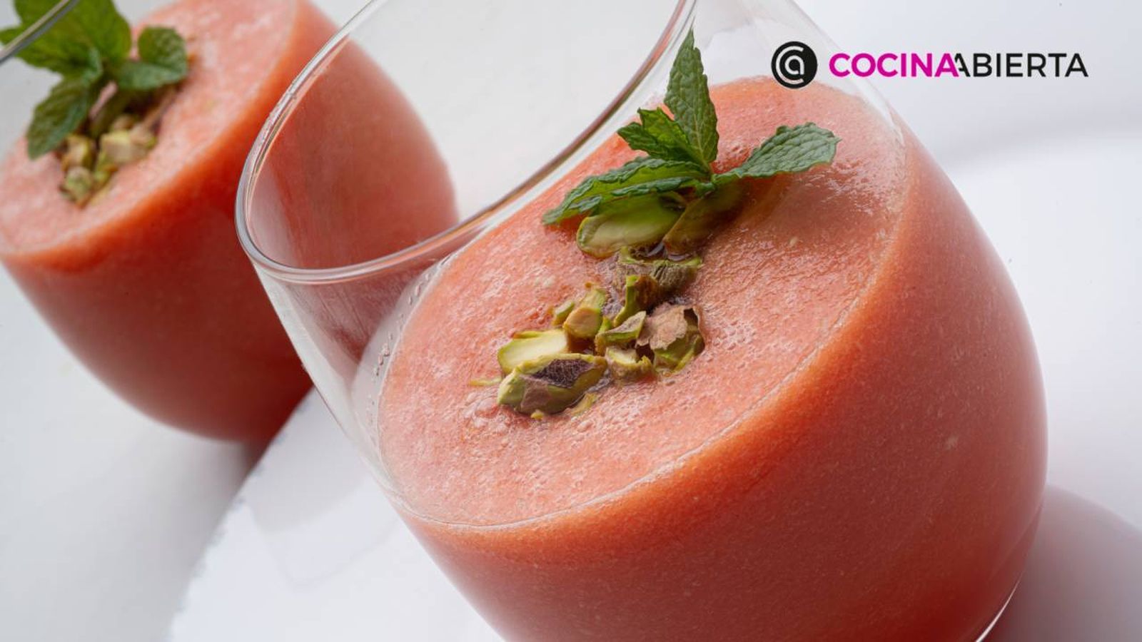 Batido de tomate, zanahoria y sandía, la bebida que alimenta de Karlos Arguiñano