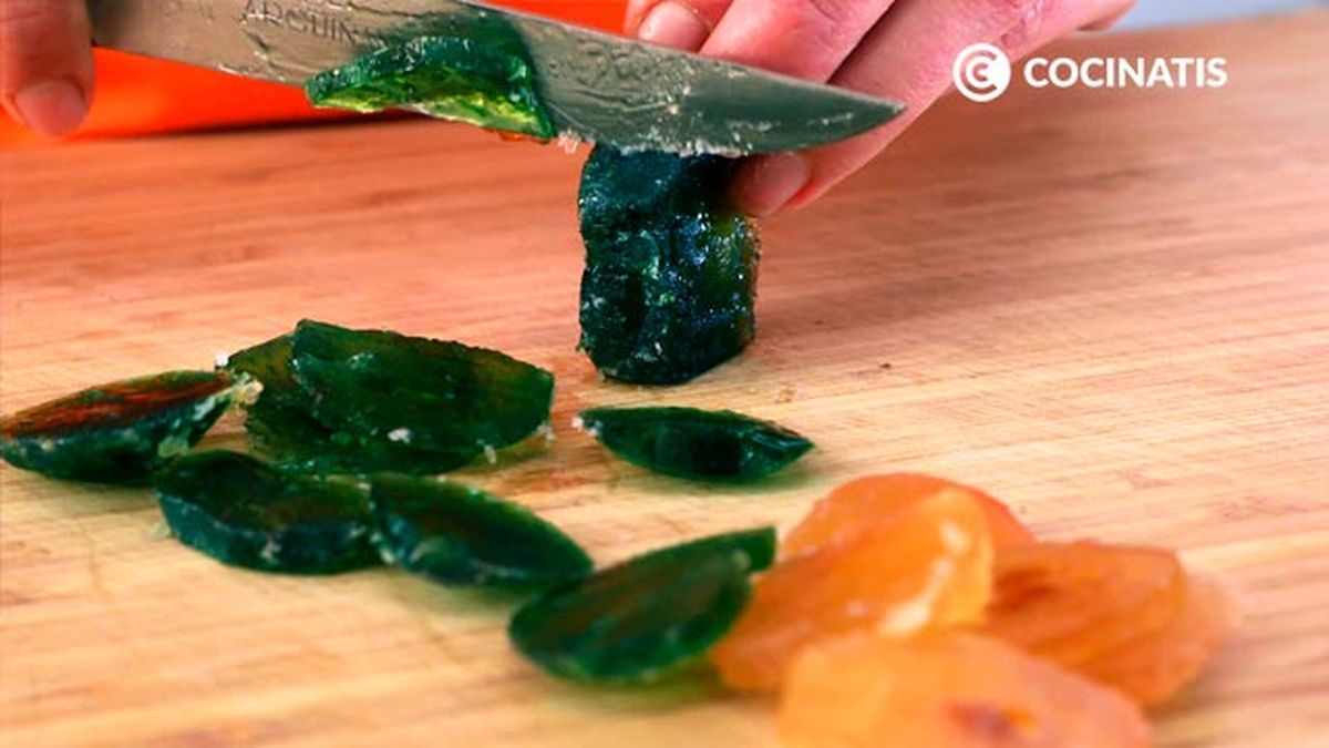 Receta de bizcocho con fruta confitada  paso 1