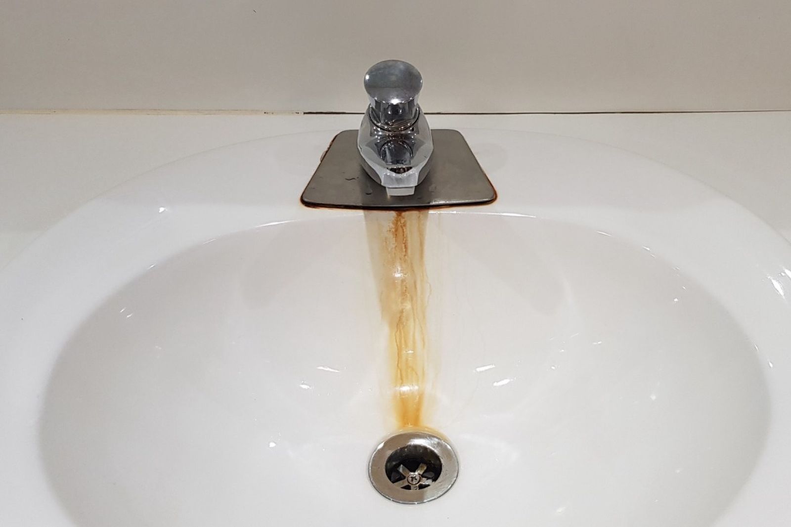 Lavabo con oxido