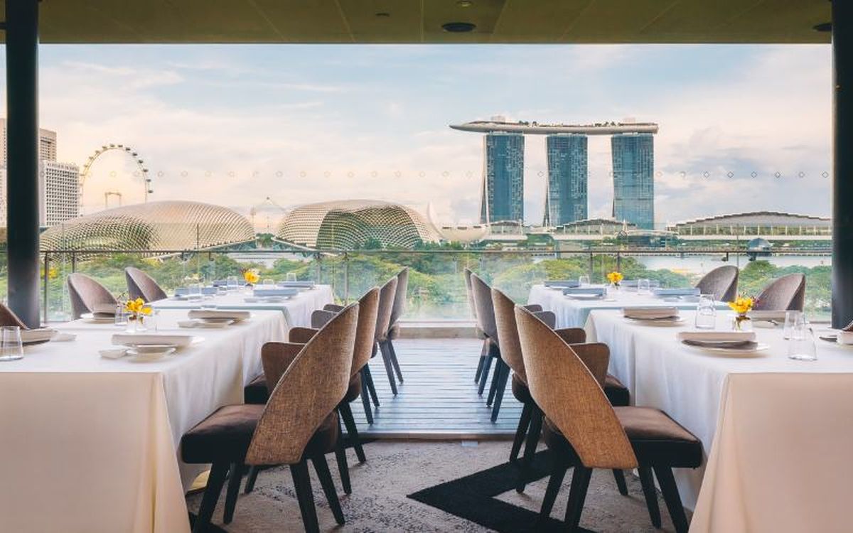 Art está en la terraza de la Galería Nacional de Singapur