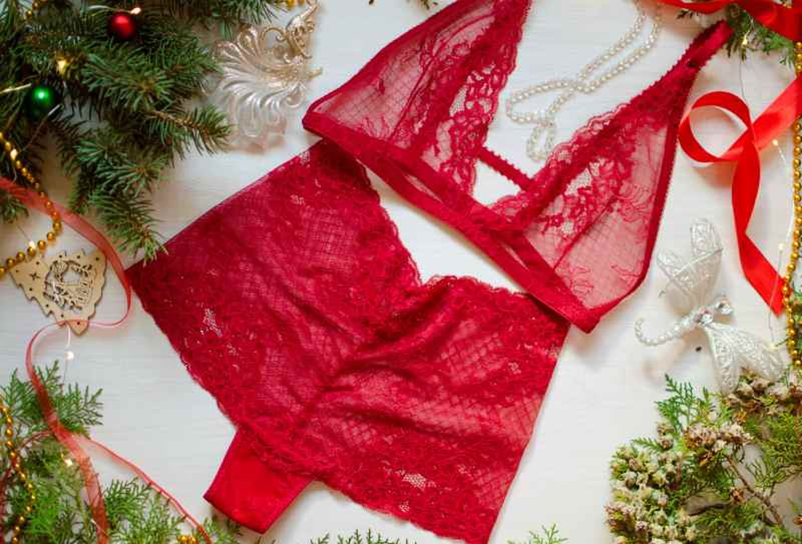 Llevar una prenda de color rojo es un ritual común en Nochevieja