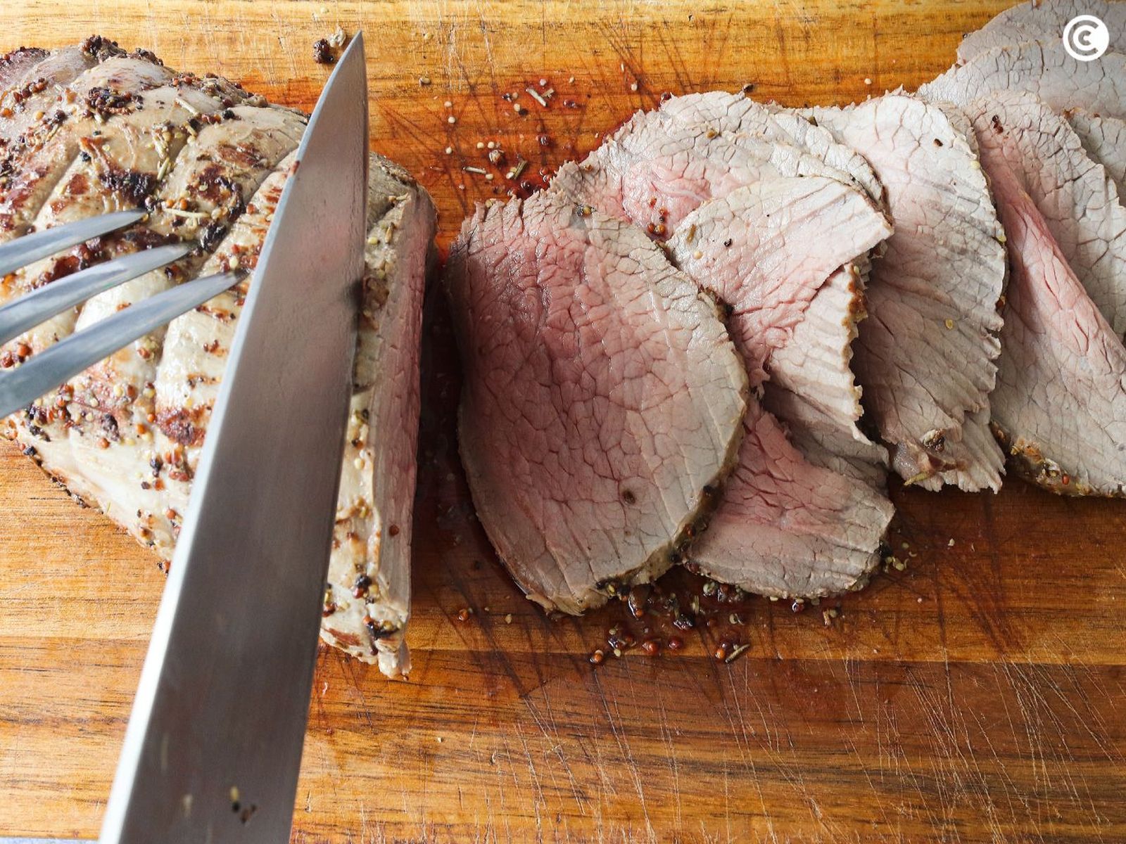 Cortar el roast beef en lonchas finas