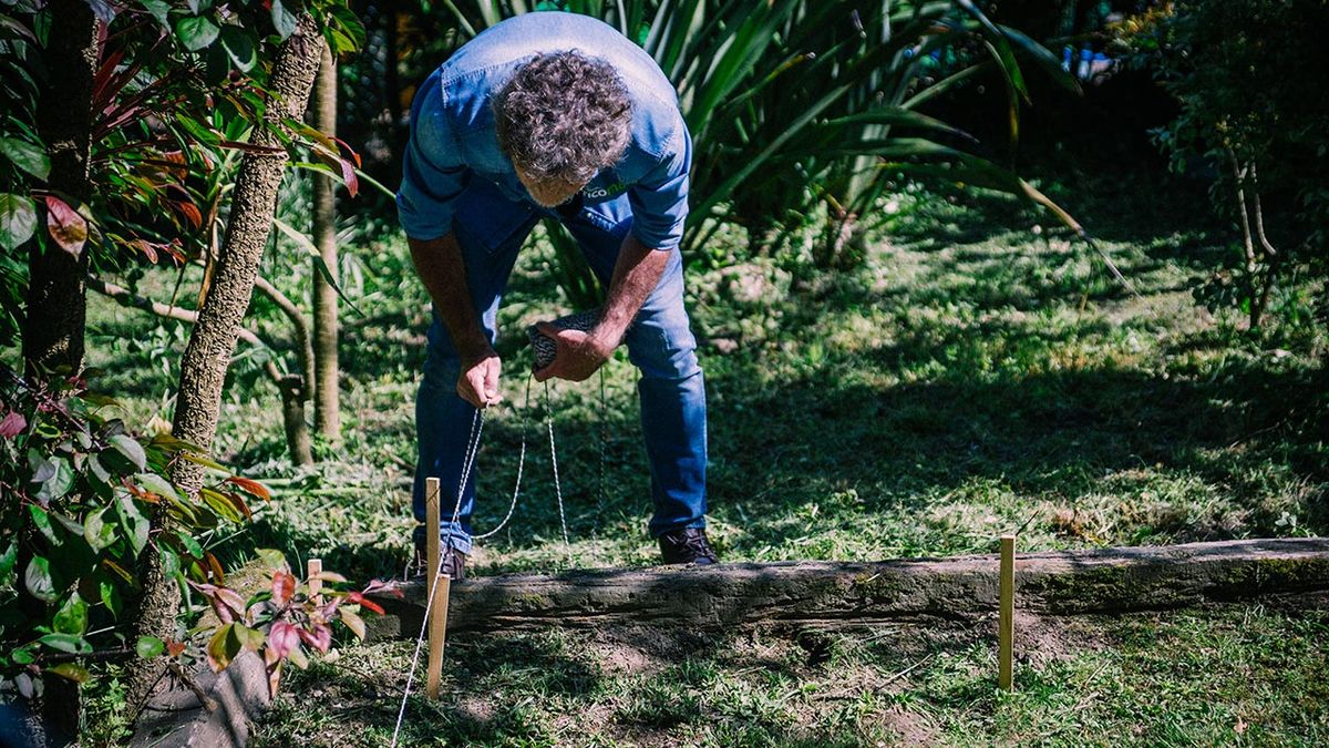 Cómo hacer un cimiento de hormigón paso 1