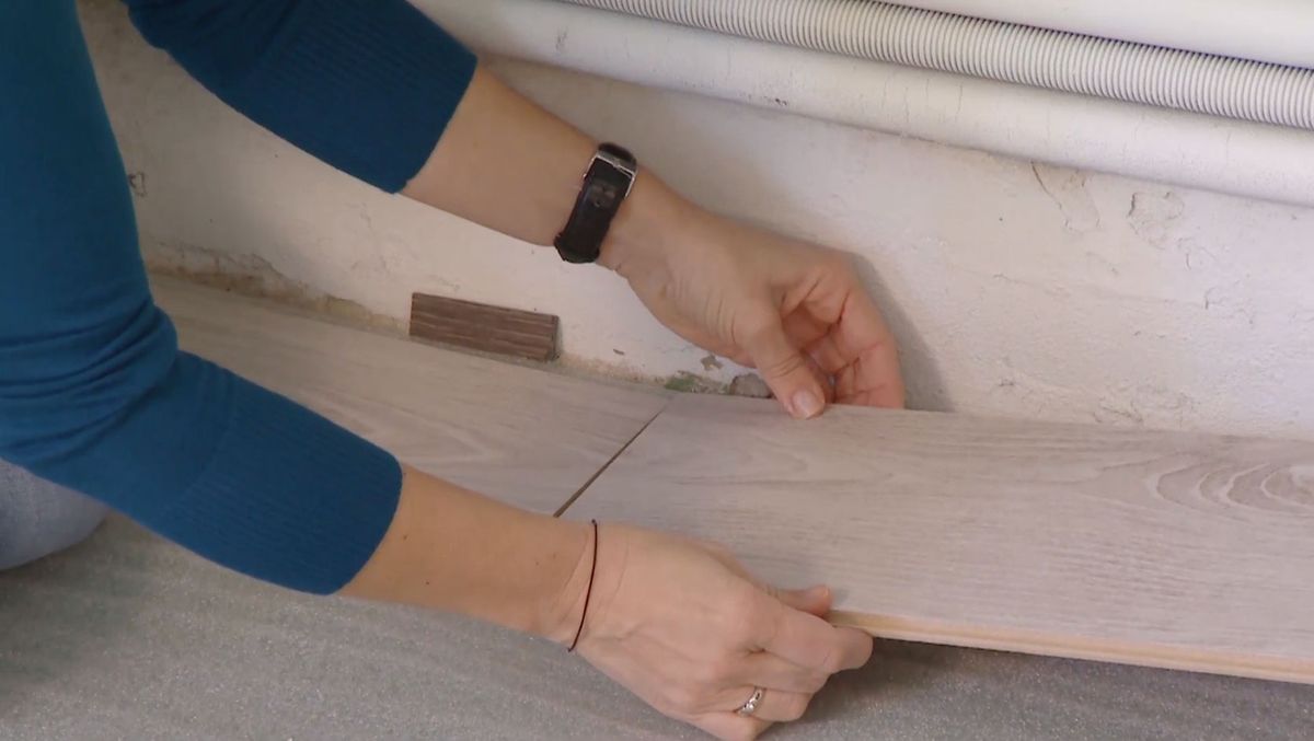 Convertir desván en sala rústica paso 3