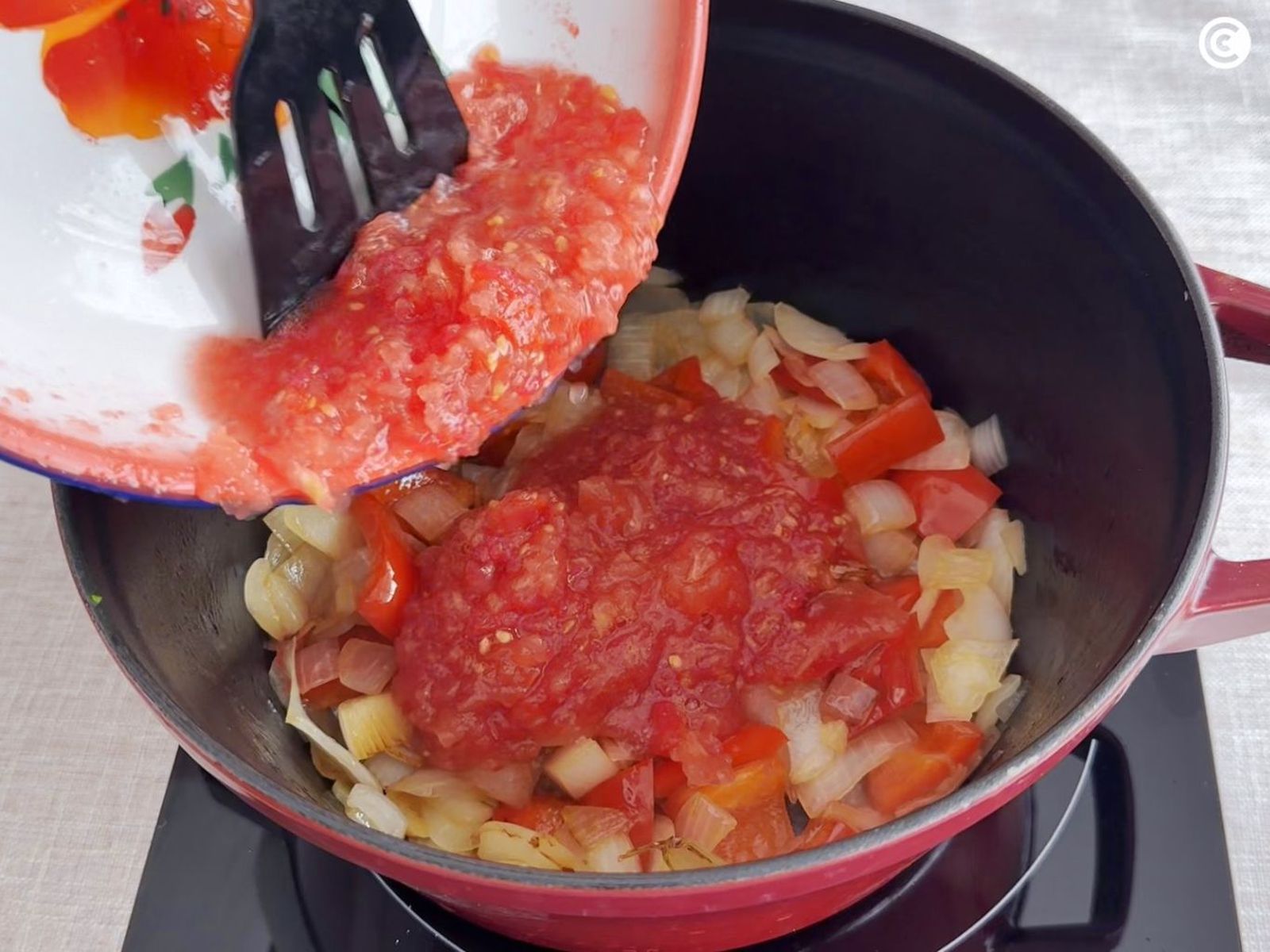 Sofrito para la salsa de las arepas de carne mechada Sofrito para la salsa de las arepas de carne mechada