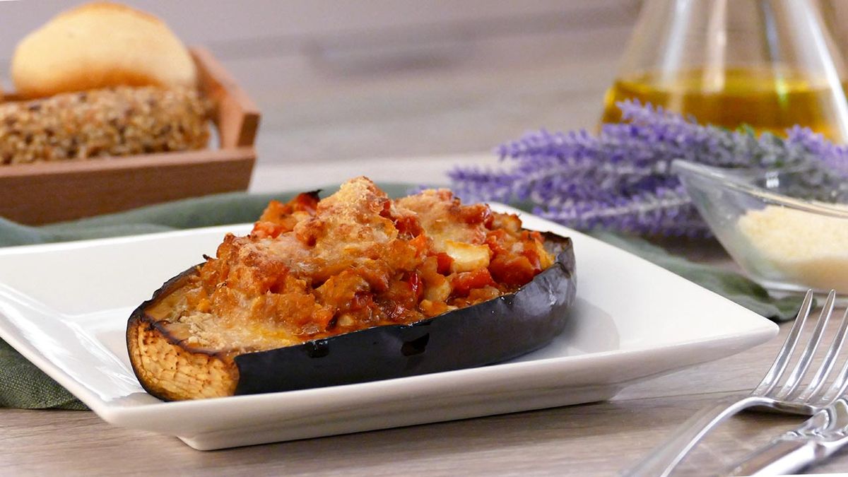 Receta de berenjena rellena de atún y huevo duro