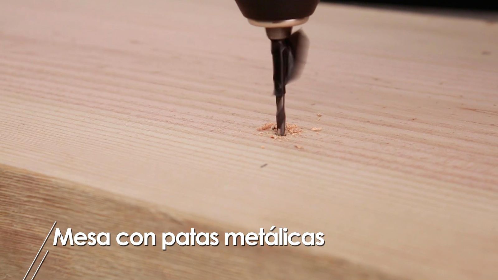 Hacer una mesa con patas metálicas paso 4 Hacer una mesa con patas metálicas paso 4