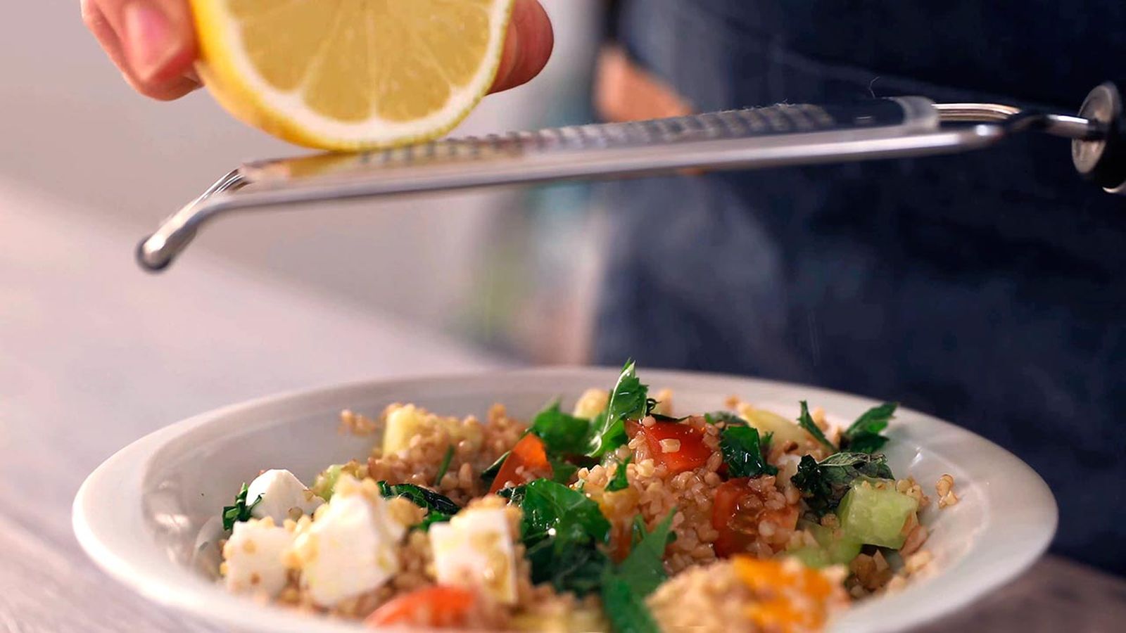 Receta de tabulé de bulgur con queso feta paso 4 Receta de tabulé de bulgur con queso feta paso 4
