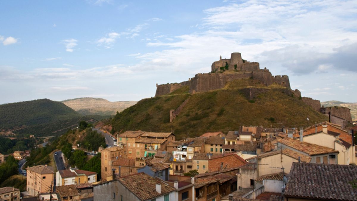 7 pueblos bonitos cerca de barcelona cardona
