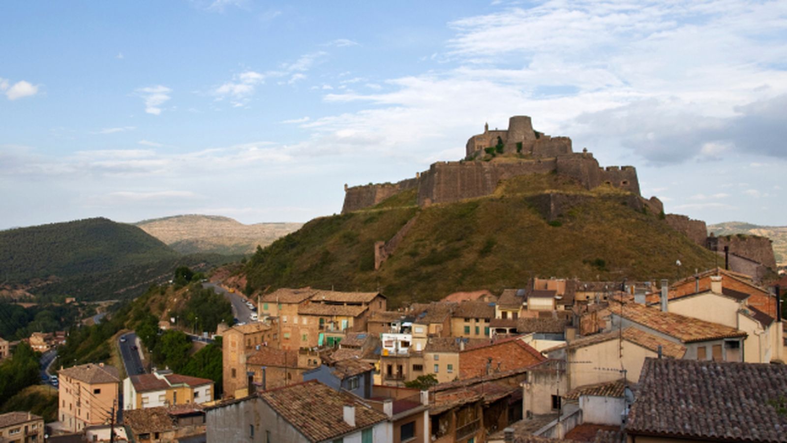 7 pueblos bonitos cerca de barcelona cardona