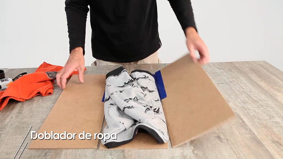 Como hacer un doblador de ropa paso 6