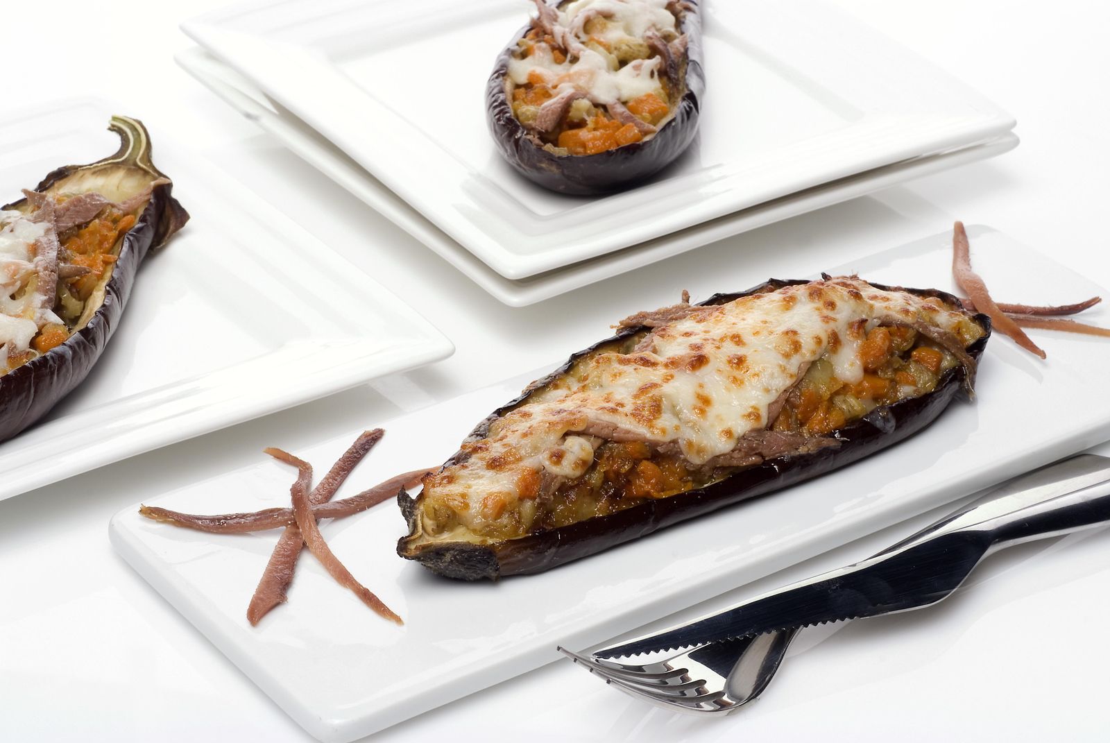 0160.1 BERENJENAS GRATINADAS RELLENAS DE CALABAZA 0160.1 BERENJENAS GRATINADAS RELLENAS DE CALABAZA