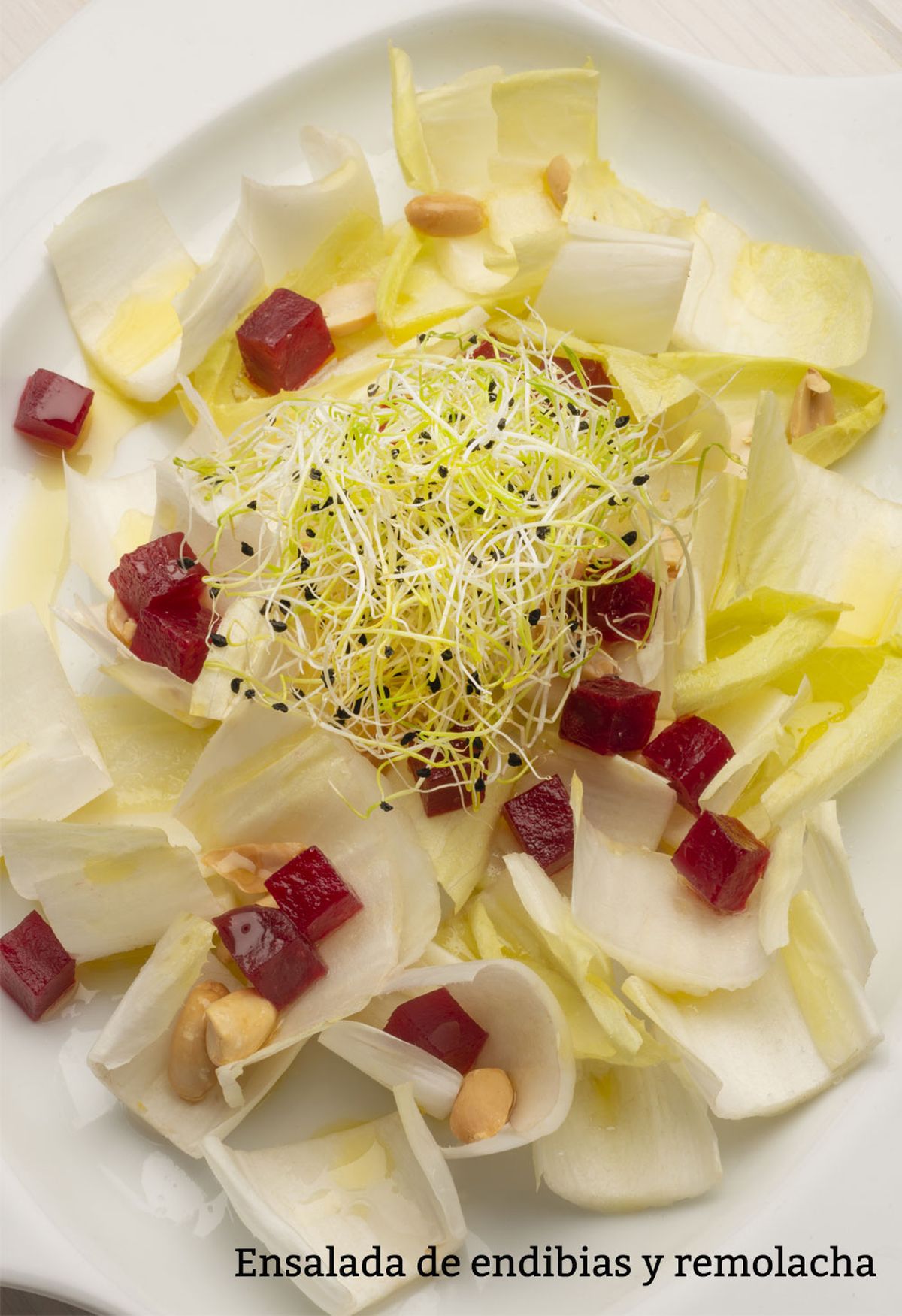 ensalada de endibias y remolacha v