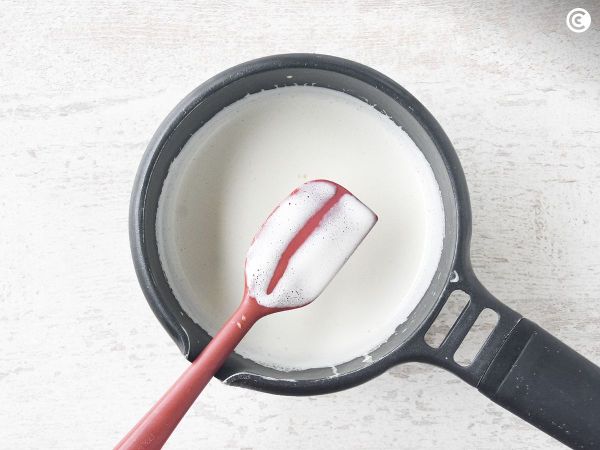 Espesar ligeramente la mezcla para el helado de leche