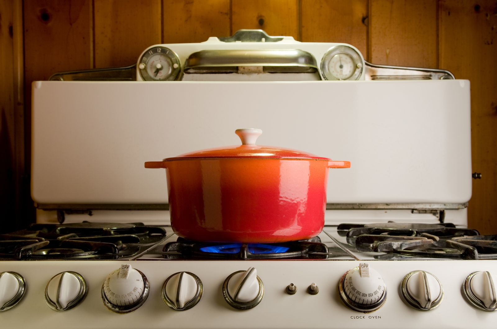 La olla de hierro regresa como icono de tradición y durabilidad en la cocina de hoy. La olla de hierro regresa como icono de tradición y durabilidad en la cocina de hoy.