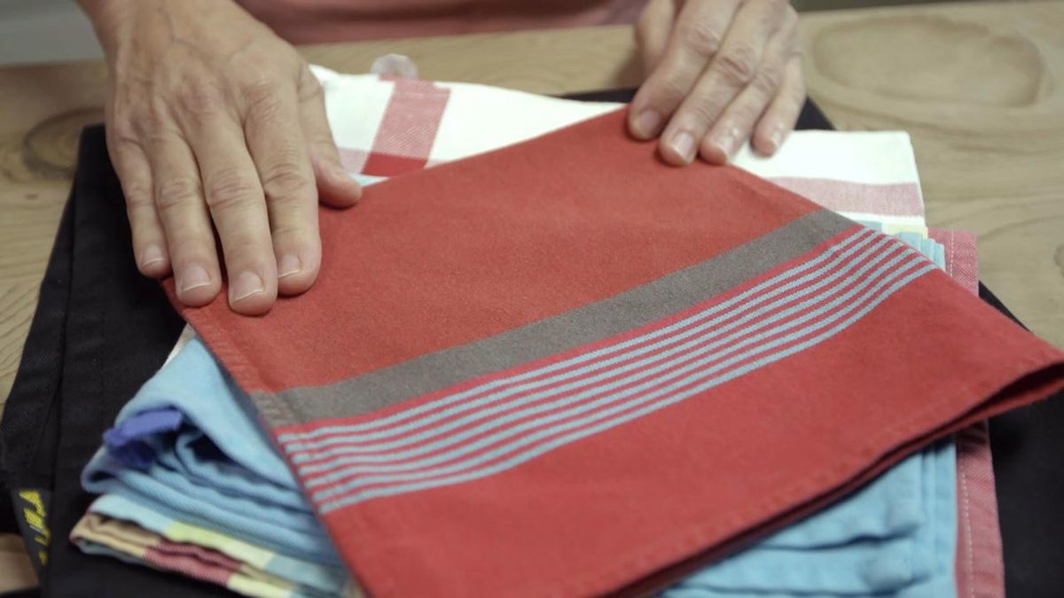 Trapos de cocina limpios y doblados / Imagen: Hogarmania