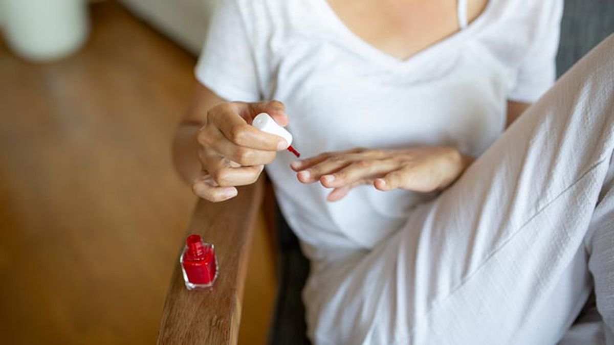 truco para recuperar maquillaje compacto polvo roto esmalte unas seco