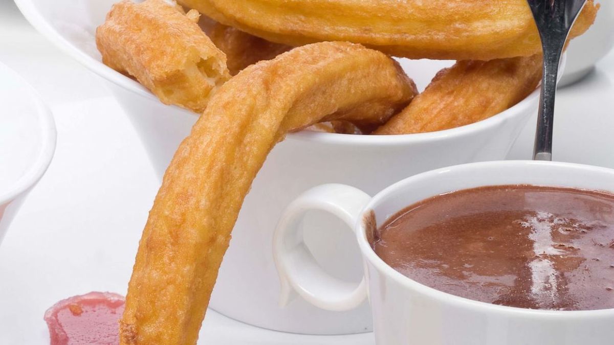 Churros con chocolate a la taza