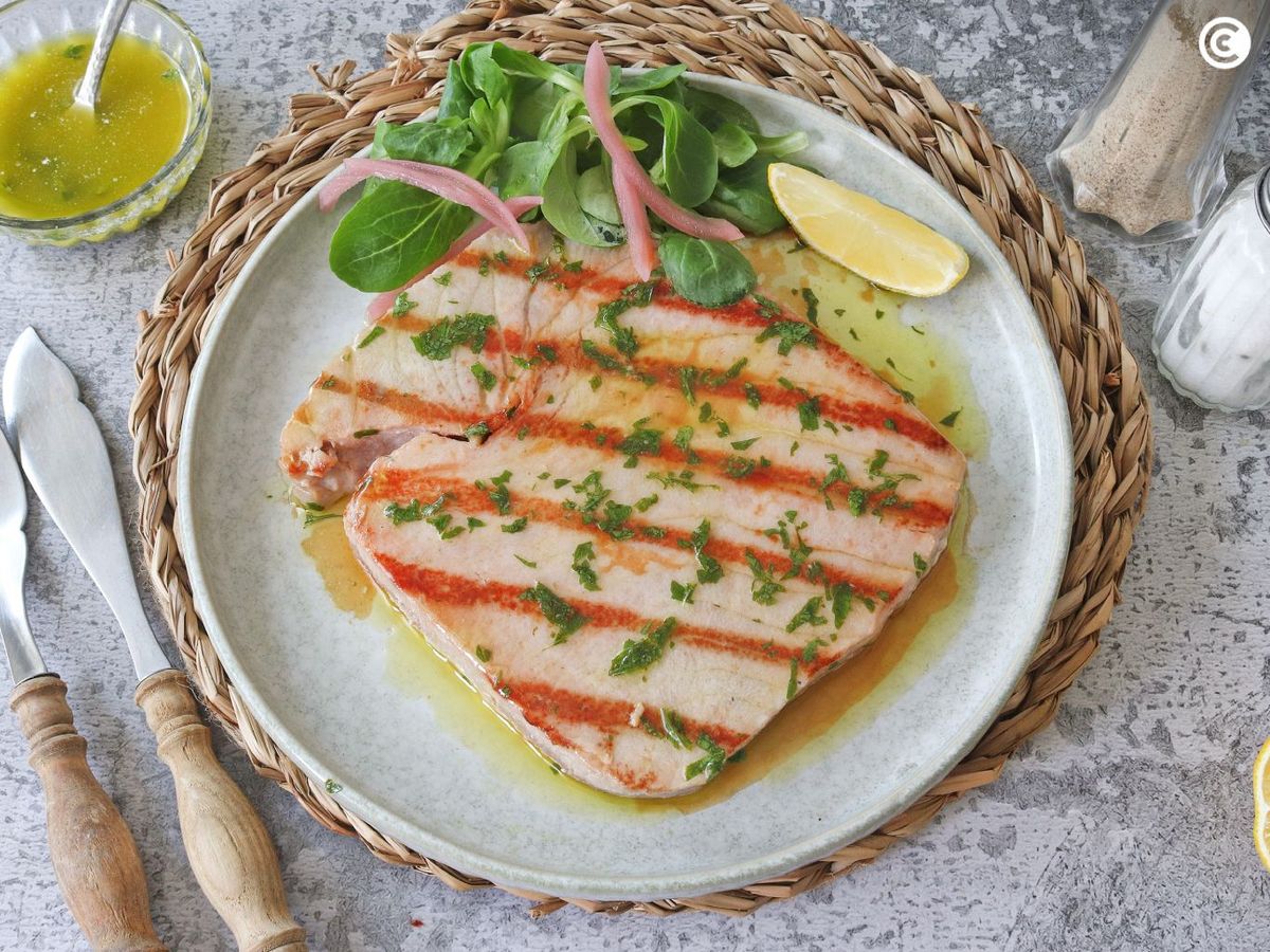 Bonito a la plancha con perejil