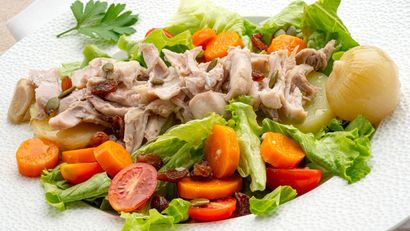 Ensalada de carne de conejo en escabeche, receta de Karlos Arguiñano