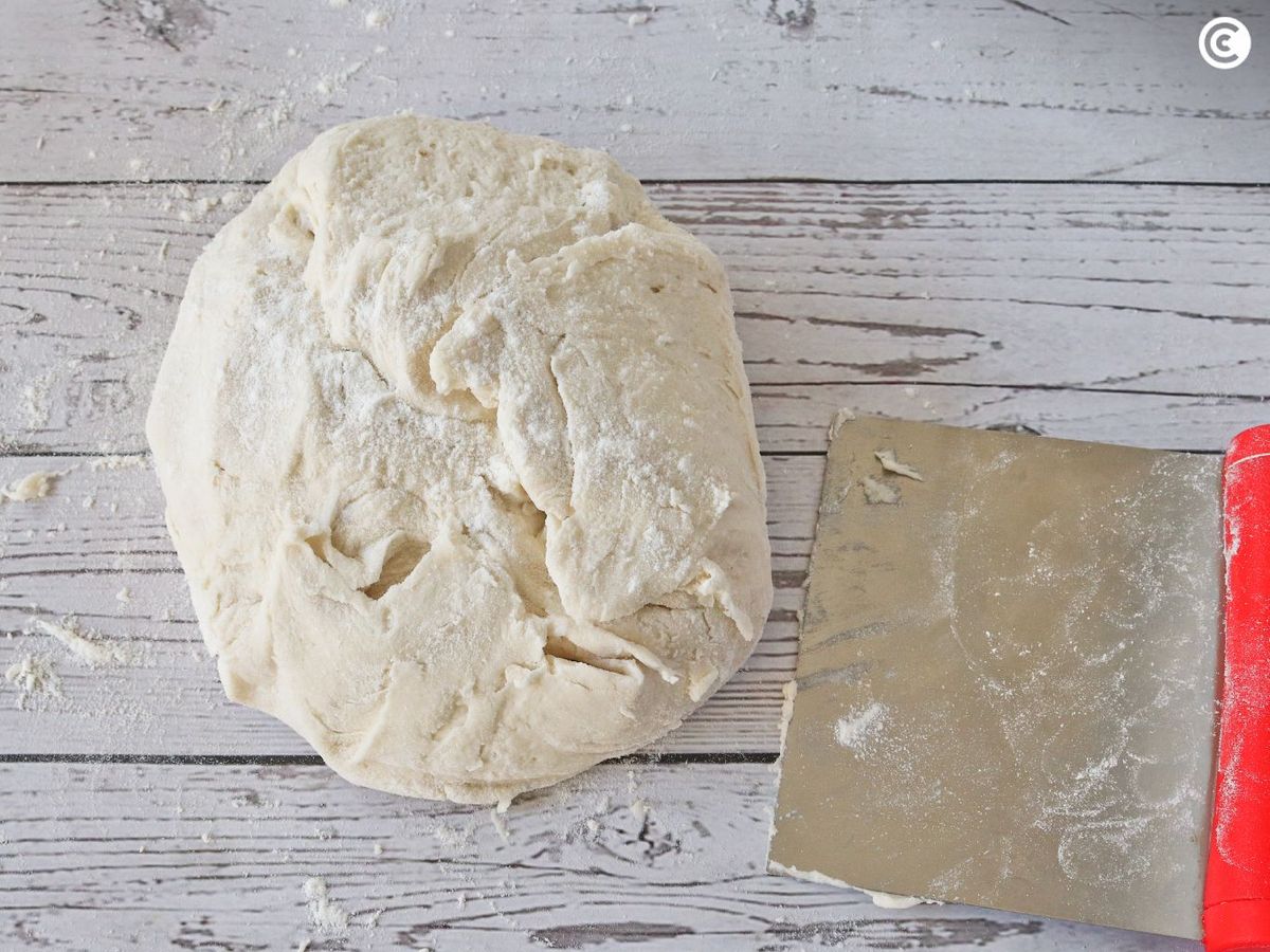 Mezclar para conseguir una masa homogénea para el pan sin gluten